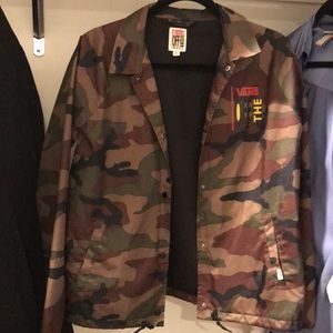Vans camo light windbreaker